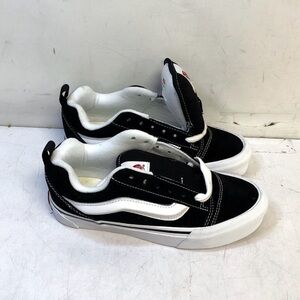 Vans Knu Skool Skate Shoe - Black / True White